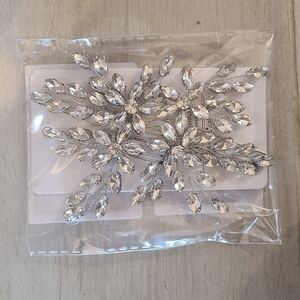 Unicra Elegant Silver Crystal Hair Accessory / Bride Pin